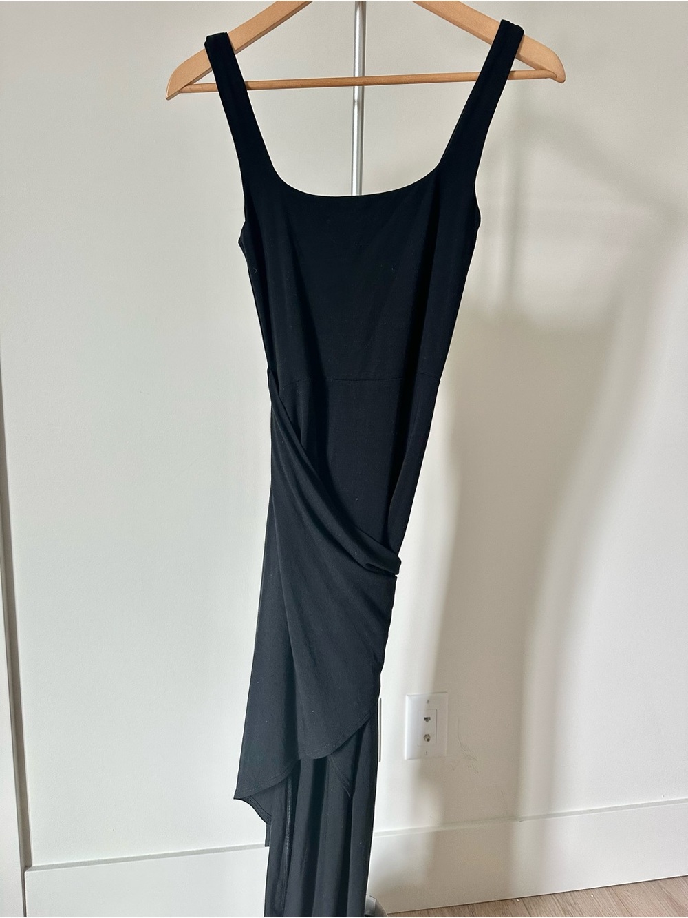 Aritzia Wilfred Saturn Midi Dress | Black